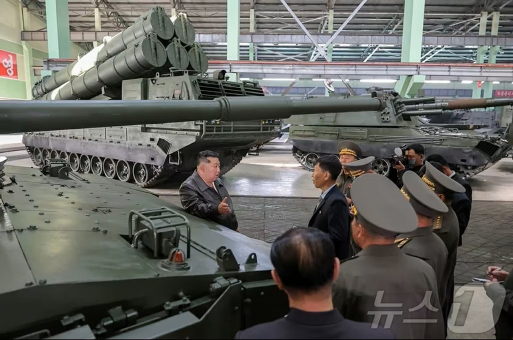 ソウルが射程圏内」北朝鮮が新型155ミリ自走砲を公開…2026年の最前線