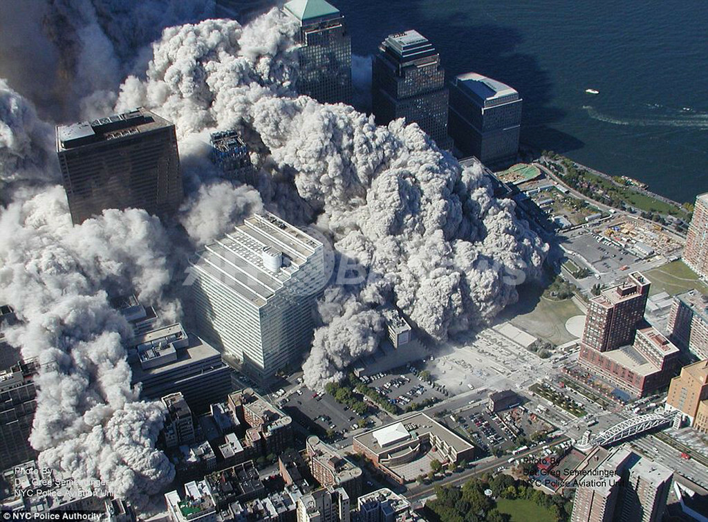 9.11テロ、ツインタワー崩壊時の粉塵で数年後に頭痛の恐れ 写真9枚