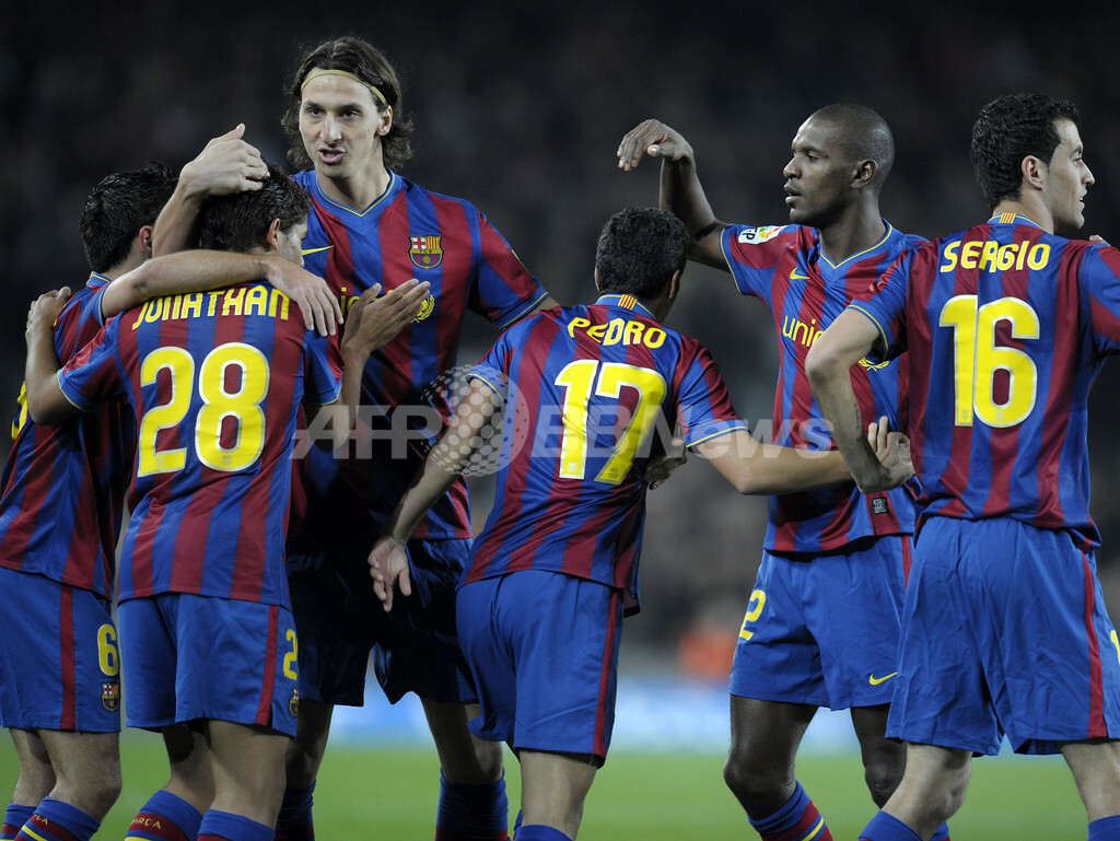 FCバルセロナ 2010年初戦はビジャレアルと引き分ける 写真25枚 