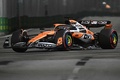 24F1第18戦シンガポールGP予選に臨むマクラーレンのオスカー・ピアストリ（2024年9月21日撮影）。(c)Lillian SUWANRUMPHA/AFP