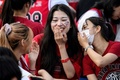 韓国ソウルの高麗大学校で行われたPSYのライブコンサートに集まったファン（2022年5月27日撮影）。(c)ANTHONY WALLACE / AFP