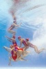スペイン・バルセロナ（Barcelona）で開催されている第15回世界水泳選手権（15th FINA World Championships）。水中カメラで撮影されたシンクロナイズドスイミング・チームの演技の様子。

チームフリールーティン（FR）決勝で演技するイタリアの選手（2013年7月26日撮影）。(c)AFP/FRANCOIS XAVIER MARIT