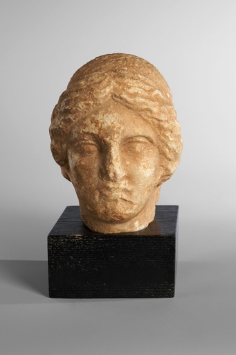 約2000年前の彫像頭部、リビアに返還 スイス