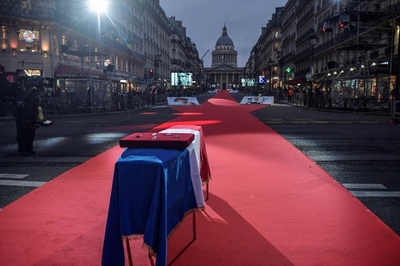 J・ベイカーさん、仏偉人の殿堂入り 黒人女性で初