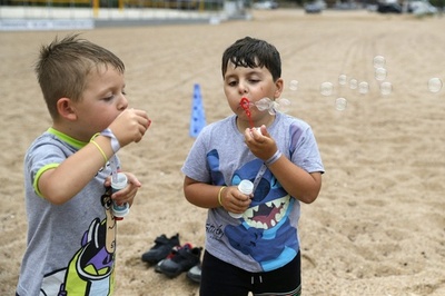 がん患うマルセイユファンの少年が暴力被害 仏大統領は厳罰求める