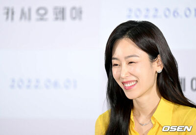 [★フォト] ソ・ヒョンジン、 映画館を照らす明るい笑顔 – KOREA WAVE