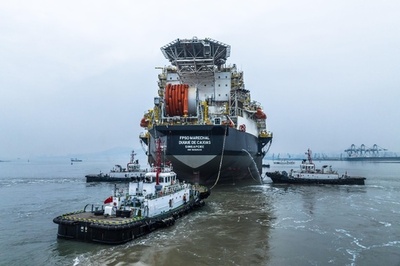 30万トン級の浮体式生産貯蔵積出船が中国からブラジルへ出航