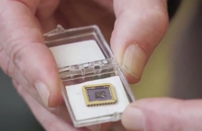 中国と米国の研究チーム 世界初の機能性グラフェン半導体の開発に成功