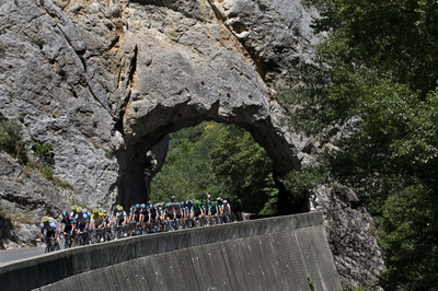 フルームがステージ優勝、総合首位に ツール・ド・フランス