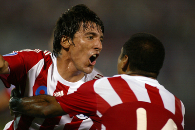 パラグアイ 3連勝で首位キープ、W杯予選