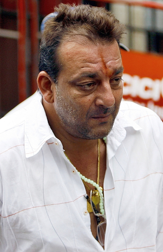 ムンバイ連続爆弾テロ事件関連で、ボリウッド人気俳優に禁固6年の判決