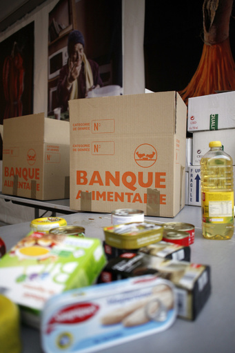 「貧困の人に食べ物を」