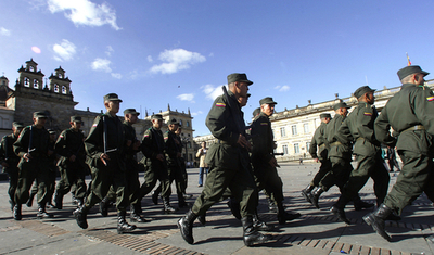 ＜コロンビア大統領選挙＞現職ウリベ氏圧倒的優勢 - コロンビア