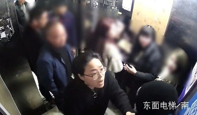 中国の20代女性警官、「神の目力」で人気検索ランク入り