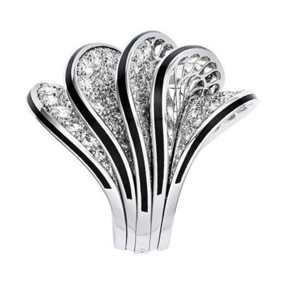 カルティエ 新作ジュエリーコレクション「パリ ヌーベルバーグ」 9月16日まで特別ディスプレイ