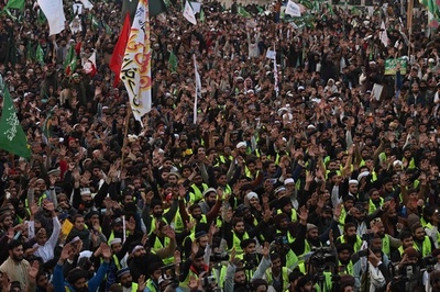 コーラン焼却・破棄 パキスタンなどイスラム教国で抗議デモ