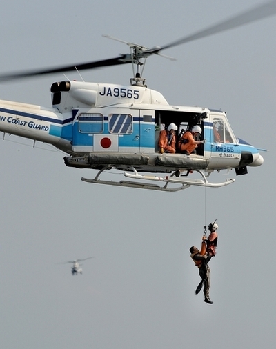 千葉県沖で漁船転覆、4人死亡 13人不明