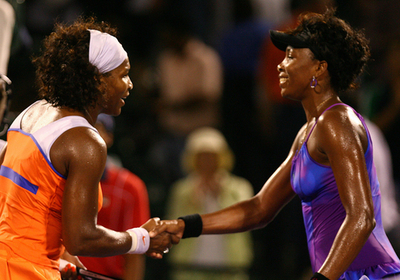 セレーナ 姉妹対決を制し決勝進出、ソニー・エリクソン・オープン