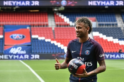いら立つバルサ、PSG移籍のネイマールへボーナス支払いなしに