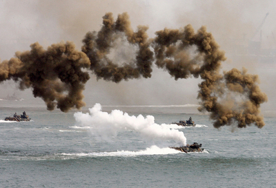 韓国軍、仁川上陸作戦を再現