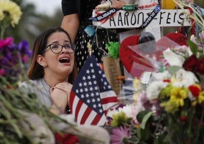 全公立校に警官配置 フロリダ州知事、乱射事件受け表明