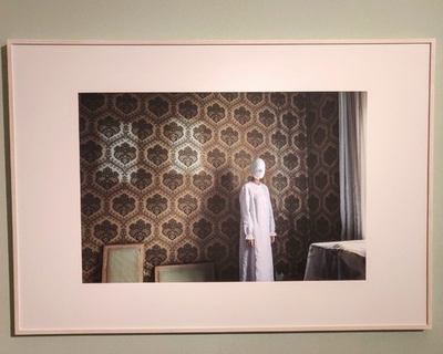 女性への暴力テーマの展覧会 酸攻撃被害者表現の作品も 伊