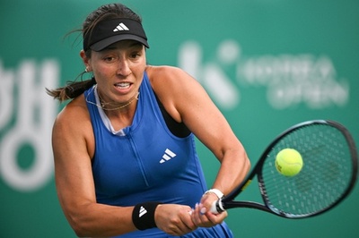 ペグラが世界1位サバレンカに快勝 WTAファイナル4強入り