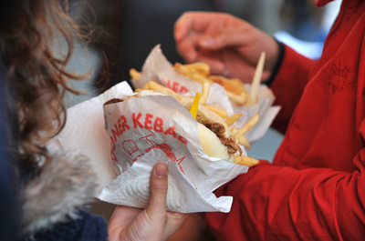 ファストフード包装紙、人体に有害か 半分に発がん性疑いの物質