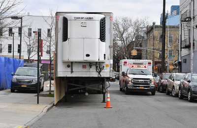 コロナ死者急増の米南部、遺体の保管に冷蔵トラック使用へ