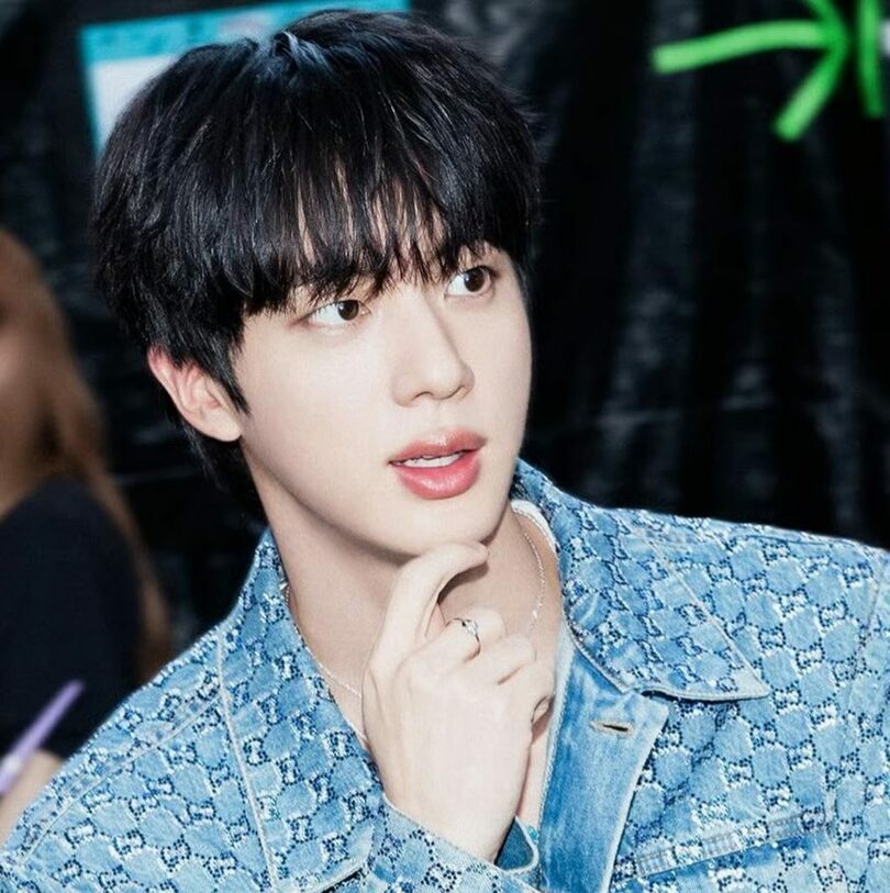 (c)STARNEWS