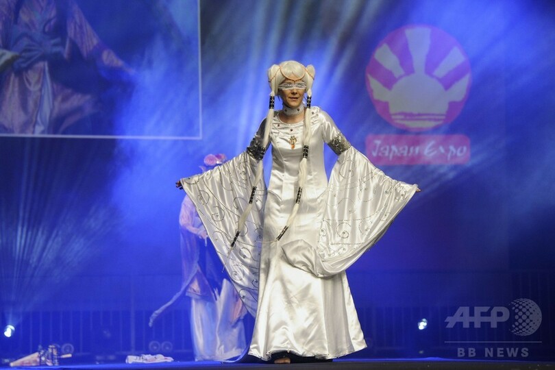 仏パリでジャパンエキスポ開幕、コスプレ好きが大集合