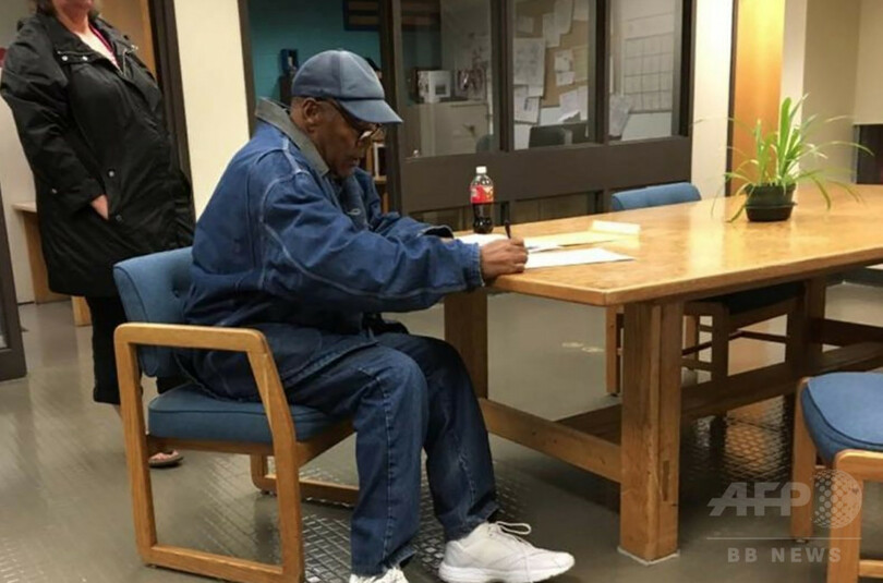 O・J・シンプソン受刑者、仮釈放される 収監から9年