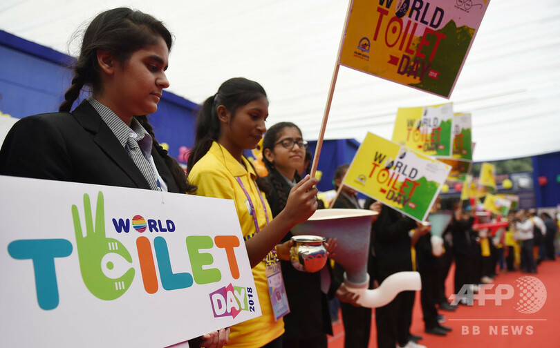 素手で下水管掃除し毎年数百人死亡…印NGOが事態打開の新兵器披露