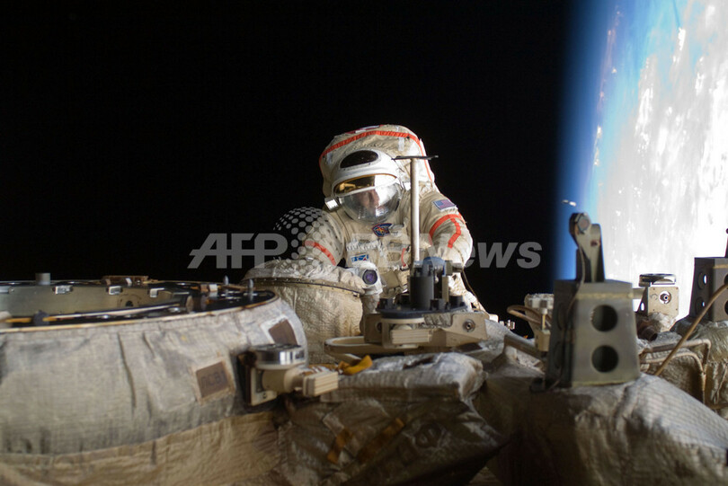 宇宙ごみがISSに接近、乗組員が一時緊急避難