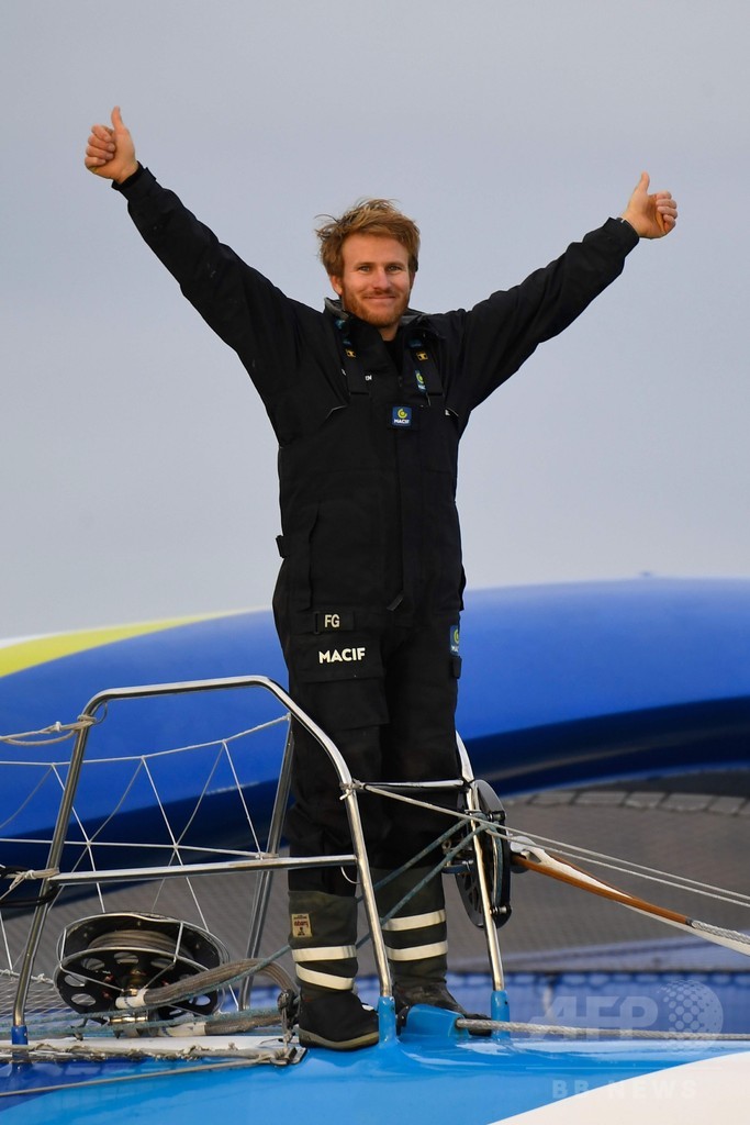 ソロ史上最速、42日16時間で世界一周 仏レーサーが快挙