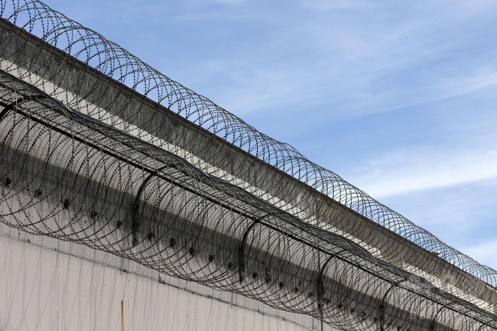 警備最高レベルの刑務所で受刑者が狙撃され死亡、モンテネグロ 警備最高レベルの刑務所で受刑者が狙撃され死亡、モンテネグロ