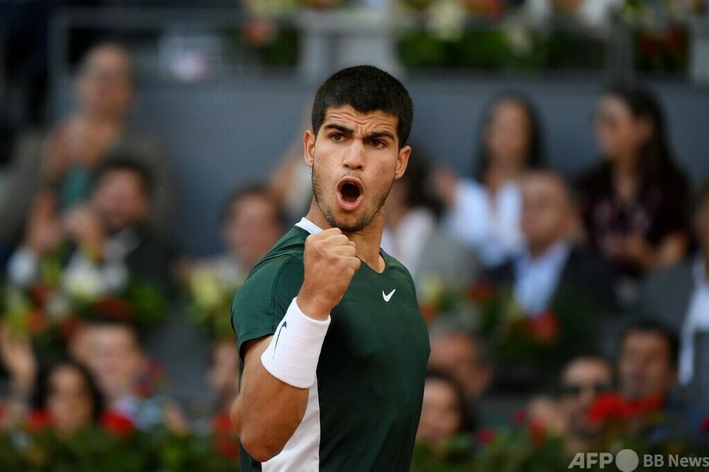 アルカラスは「世界最高の選手」、ナダルの後継候補をライバル称賛