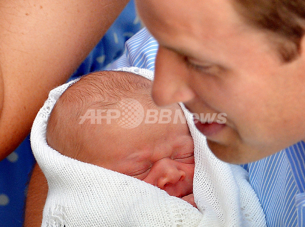 息子が「普通」の人生歩む地ならしをした父ウィリアム王子 写真1枚 国際ニュース:AFPBB News