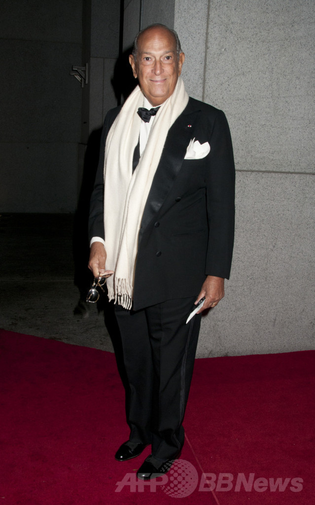 オスカー・デ・ラ・レンタ、後継者探しを否定