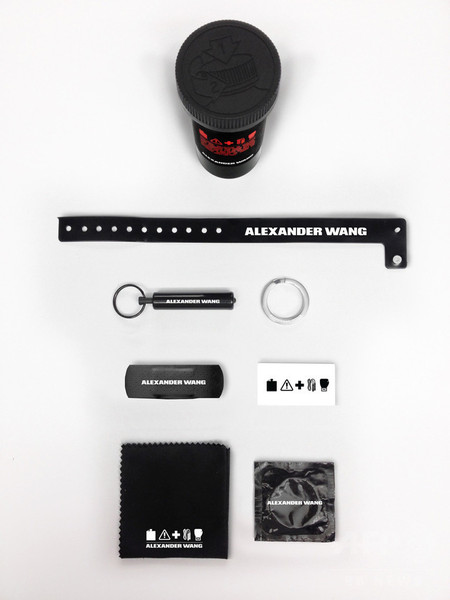 「アレキサンダー ワン」、伊勢丹新宿に期間限定店をオープン