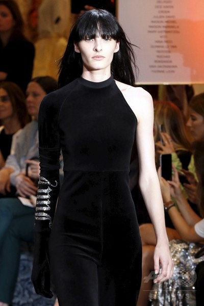 「ヴェトモン」17年春夏コレクション