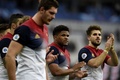 ラグビーシックスネーションズ第1節、フランス対イタリア。勝利を喜ぶジョナタン・ダンティ（中央）らフランスの選手（2016年2月6日撮影）。(c)AFP/FRANCK FIFE