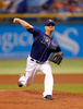 13MLB、タンパベイ・レイズ（Tampa Bay Rays）対カンザスシティ・ロイヤルズ（Kansas City Royals）。先発登板するタンパベイ・レイズのアレックス・コブ（Alex Cobb、2013年6月15日撮影）。(c)AFP/Getty Images/J. Meric