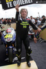 世界ロードレース選手権第5戦、フランスGPのMotoGPクラス決勝でポーズを取るアンヘル・ニエト氏（2008年5月18日撮影、資料写真）(c)AFP/JEAN FRANCOIS MONIER