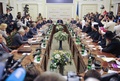 ウクライナの首都キエフ（Kiev）で国家分裂を防ぐために開催された円卓会議の様子（2014年5月14日撮影）。(c)AFP/UKRAINIAN PRIME MINISTER PRESS-SERVICE/ANDREW KRAVCHENKO