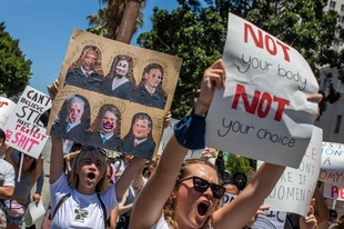 妊娠中絶、メキシコが支えに 米国女性に救済の手