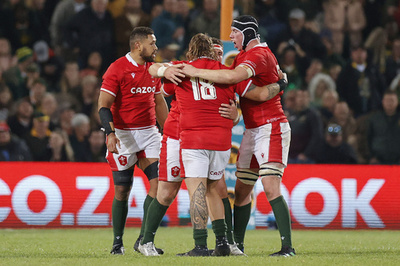 ウェールズが敵地で南アに初勝利、スコットランドも白星