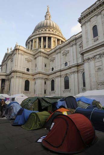 ロンドン市、「オキュパイ」デモ隊に24時間以内退去命令