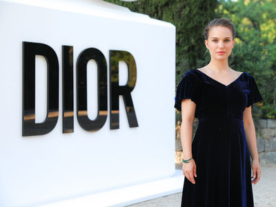 「ディオール」新香水ローンチにナタリー・ポートマンほか豪華セレブ