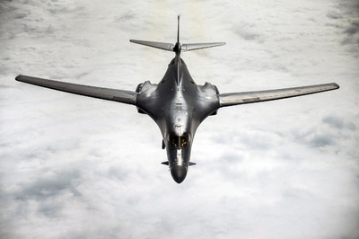 米戦略爆撃機B1B、米韓訓練に参加 北をけん制